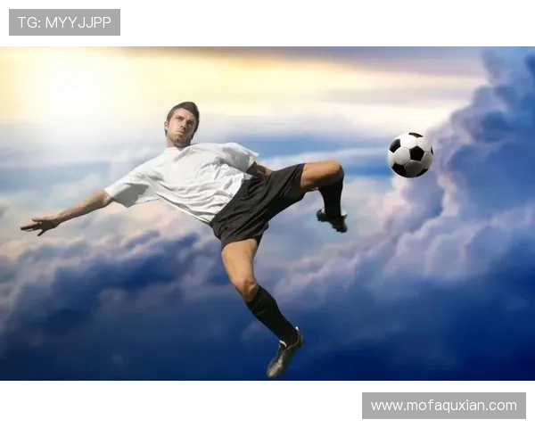 全球足球明星汇聚各国风采展现精彩瞬间 全球足球明星汇聚各国风采展现精彩瞬间