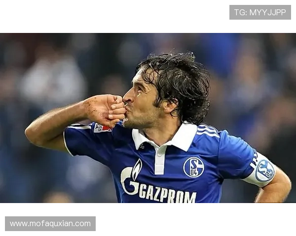 劳尔足球明星的辉煌历程与传奇瞬间全景回顾