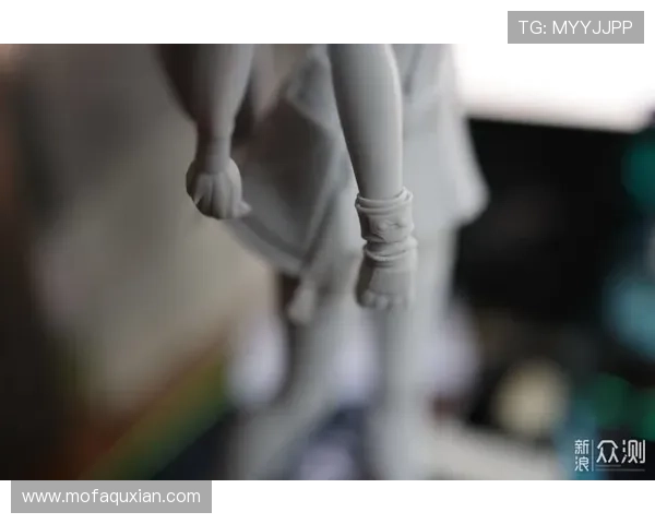 刘静独家分享足球心得与技巧助你提升球技的秘密解析 刘静独家分享足球心得与技巧助你提升球技的秘密解析