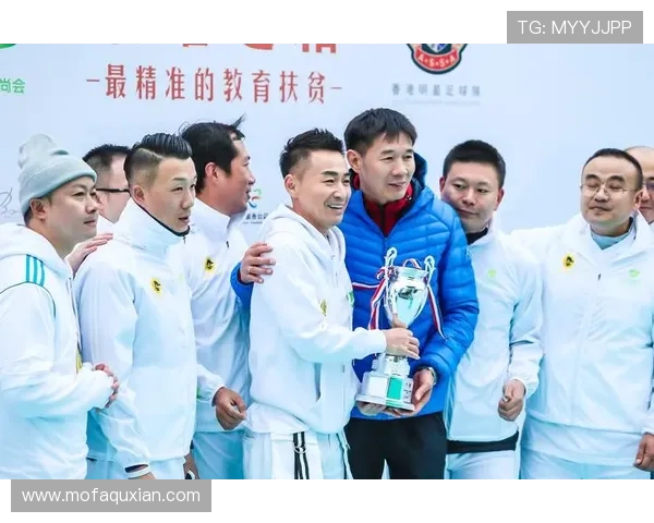 足球明星的慈善行动与关爱社会的感人故事分享